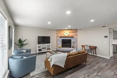 Image de 2 Bed Rm 2. 5 Bath, Dog Friendly, Updated, Sleep 5