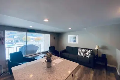 Image de #152 Condo near large pool & shuttle to Gorge Amp-book separately