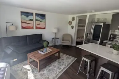 Image de #163 Condo near large pool & shuttle to Gorge Amp-book separately