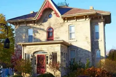 Image de Beautiful Heritage Home With Pool