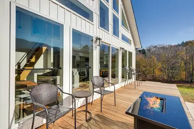 Image de Modern Appalachian Vacation Rental w/ River Access