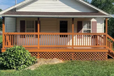 Image de Cozy Home with over an Acre - November rates reduced! ! !