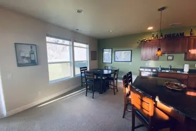 Image de C17 Home by pool & Gorge shuttle