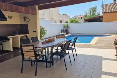 Image de \"Conchita\"@Marisol : 200m de la plage, piscine privée, A/C, WiFi, plage pour chiens