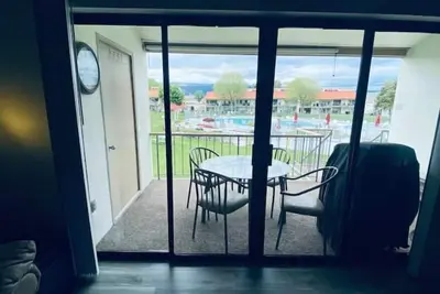 Image de #20 Condo near large pool & shuttle to Gorge Amp-book separately