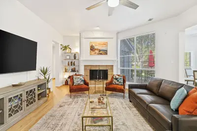 Image de Something Wonderful - Cozy/Large Backyard/Fam Fav