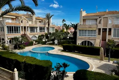 Stunning 2 Bed Apt Los Frutales Torrevieja