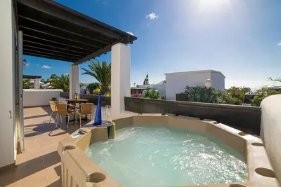 Image de Wonderful Playa Blanca Villa | 2 Bedrooms | Villa Garza Azul | Private Jacuzzi  & Close to Amenities | Lanzarote