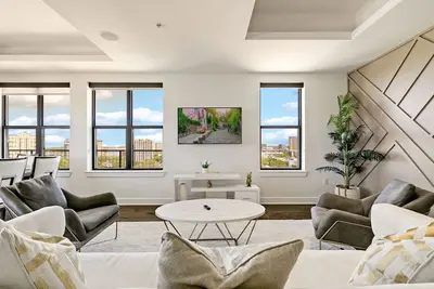 Image de Amyfinehouse Luxury 3br Penthouse in Uptown Dallas Pool+Private Terrace+Skyline