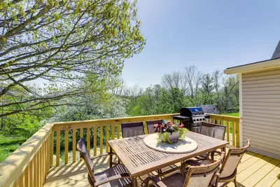 Image de Williamstown Vacation Rental: Private Deck & Yard