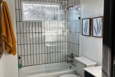 Image de One of a kind Cottage