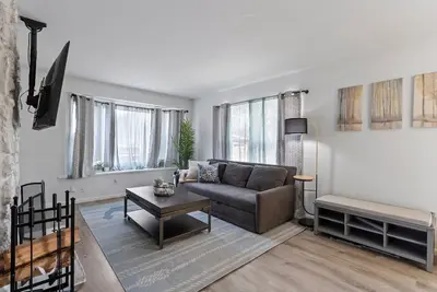 Image de Mke River 3-Lvl Townhouse 3br+1. 5ba with Parking for 2 Vehicles