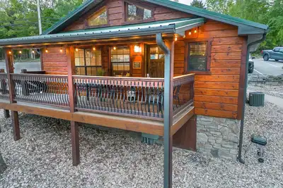 Image de Romantic Lakeview Cabin Near Sdc with boat slip