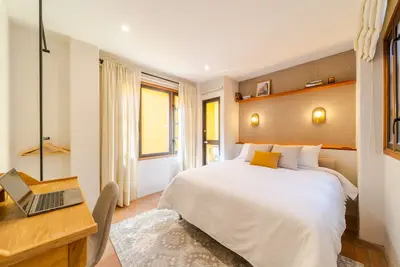 Image de Candelaria | Lux Vintage 2br | Chimney, Patio, Bbq