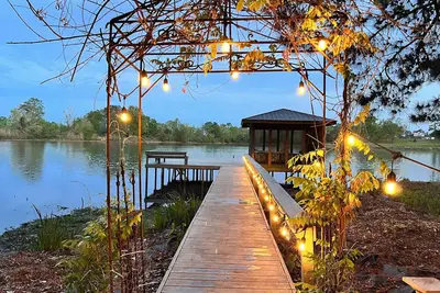 Image de Dockside - Private Dock - Lake Olmstead