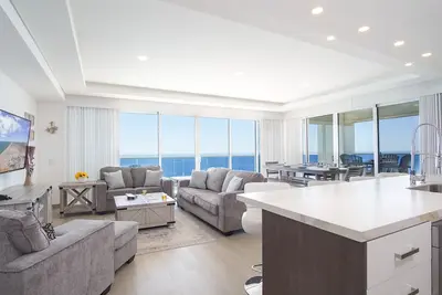 Image de Breathtaking 3 bedroom condo Encantame Towers Velero 1801