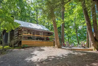 Image de New Rental overlooking the New River - Cozy Cabin Between Boone and West Jefferson