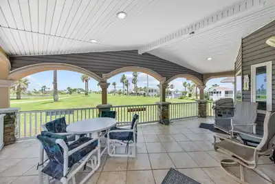 Image de Available for Spring! Best view of 4th on the green! #564