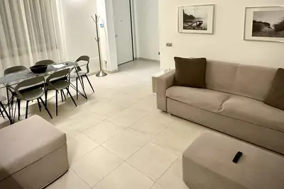 Image de Guest House elegant and modern apartment    max 7 people for work or vacation