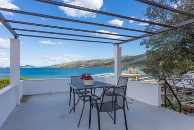 Image de Appartement d'une chambre prés de la plage Poljica, Trogir (A-21178-a)