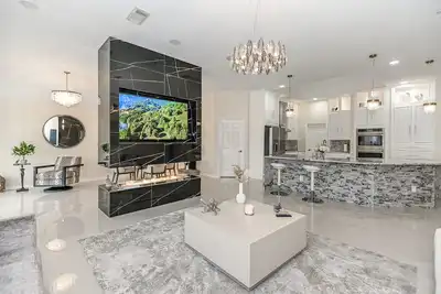 Image de Modern Family Lake House, Boat, Hot tub, Shared Pool, Baby Necessities