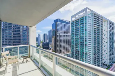 Image de 29th Floor Condo | City Views + Pool Access