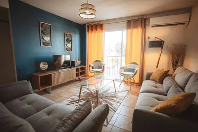 Image de Appart' Pitaya en centre ville avec piscine!