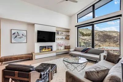 Image de Electric Pass Lodge 604