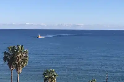 Image de Appartement climatisé pieds dans l'eau vue mer Panoramique