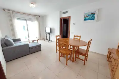 Image de Centre Ville, Appartement Confortable, 300 m. Plage