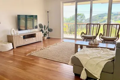 Image de 77 Underwood Road on beautiful One Mile Beach.
