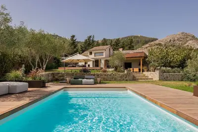 Image de The Cave Tarifa (Large)- Luxury in the countryside