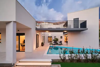 Image de Modern Villa AdriaStar with a swimming pool