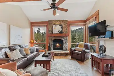 Image de Stunning 3 Br Townhome in Keystone! Enjoy the complex hot tub after a long day o
