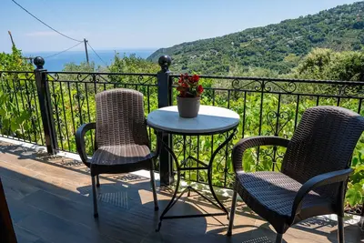 Image de Paradeisos Double Room with Balcony (2)
