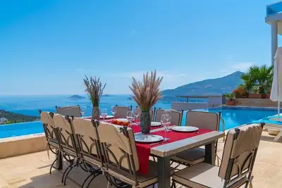 Image de Luxurious Villa for 12, Superb Sea Views, Heated Pool Option