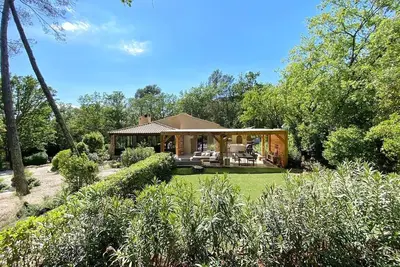 Image de L’Oustaou Luxe villa 150 M2 spa et piscine Var à La motte sur 4500m2 5 étoiles