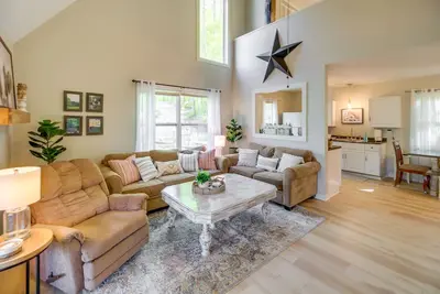 Image de Peaceful Ellijay Home w/ Deck - Hike & Fish!