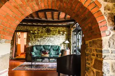 Image de Vacation in a Renaissance Painting at Il Rifugio, a