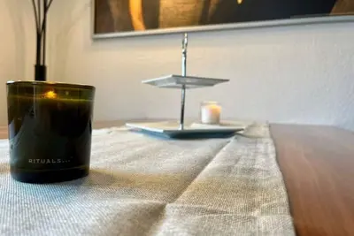 Image de Kingsizebett im Zentrum Stilvoll & Gemütlich