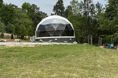 Image de Dome Away From Home-Free Park Pass\n
