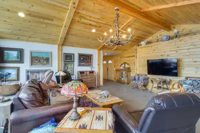 Image de Jefferson Home w/ Mountain Views & Horse Pastures