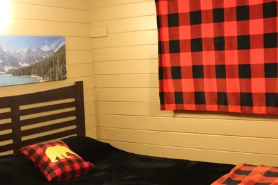 Image de Paradise is calling you. . . cabin in town close to the beach!