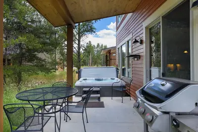 Image de Spacious townhouse w/ hot tub & 2 living rooms