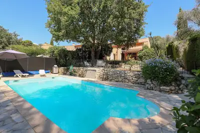 Image de Maison calme absolu 3chambres 4  lits, piscine & tennis