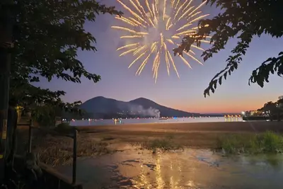 Image de Lakefront Oasis w/ Boat Dock\nFISHERMEN Special!