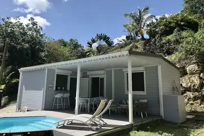 Image de \"TiKAZanier\"Cocoyer Bungalow avec piscine privée