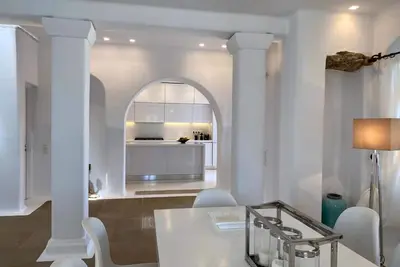 Image de Excellent Mykonos Villa | 6 Bedrooms | Villa Alessandra | Stunning Sea & City Views | Infinity Pool