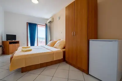 Image de Villa Nikola - Studio Apartment with Balcony and Sea View (2-3)