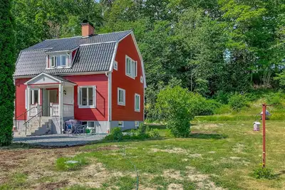 Image de Magnifique maison Ă Edsbruk avec WiFi